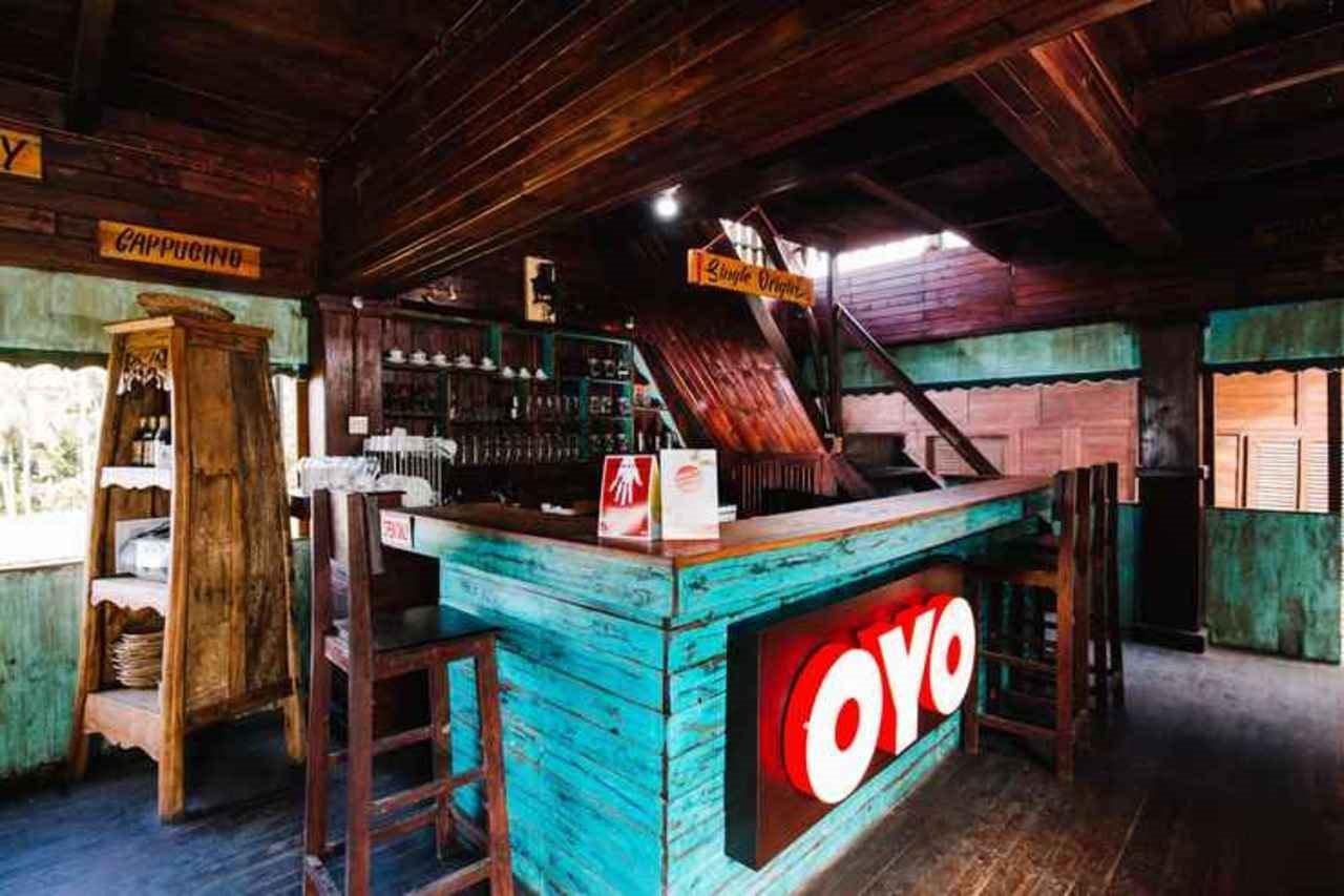 Oyo 986 Authentic Osing Homestay Banyuwangi  Bagian luar foto