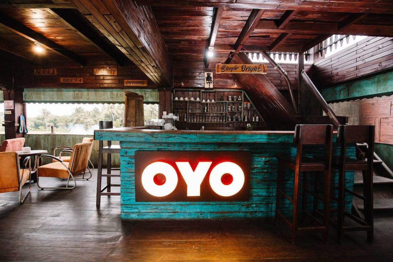 Oyo 986 Authentic Osing Homestay Banyuwangi  Bagian luar foto